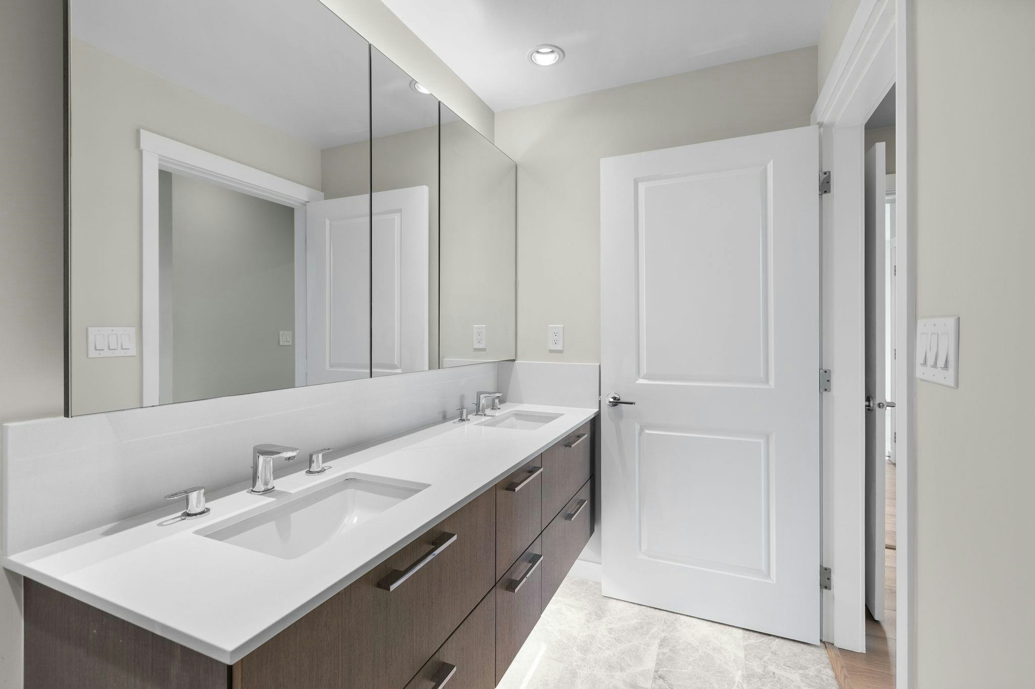 313-5687 Gray Avenue, Vancouver, BC, V6S 0K7 - 24