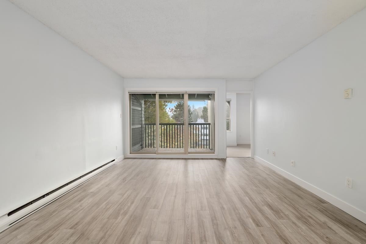 407-9857 Manchester Drive, Burnaby, BC, V3N 4P6 - 3