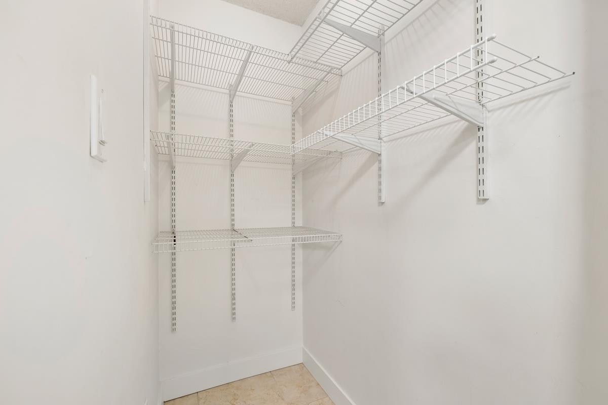 407-9857 Manchester Drive, Burnaby, BC, V3N 4P6 - 22