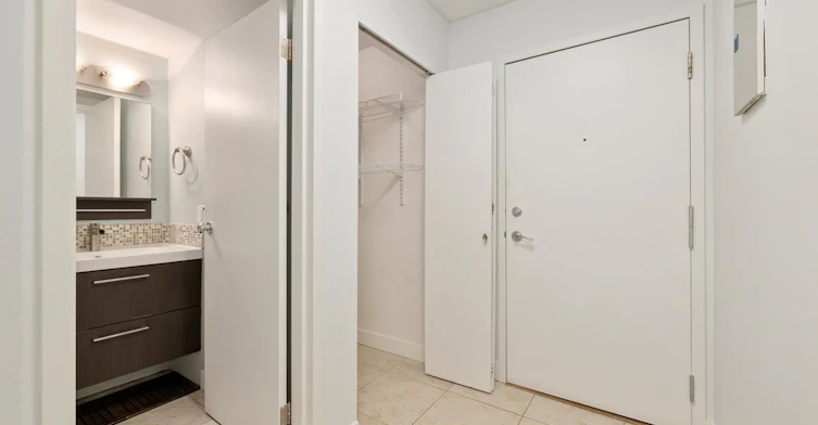407-9857 Manchester Drive, Burnaby, BC, V3N 4P6 - 20