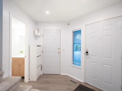 20-2590 Panorama Drive - 3