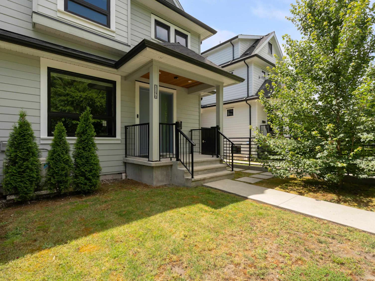 2196 E 19th Avenue, Vancouver, BC, V5N 2J6 - 20