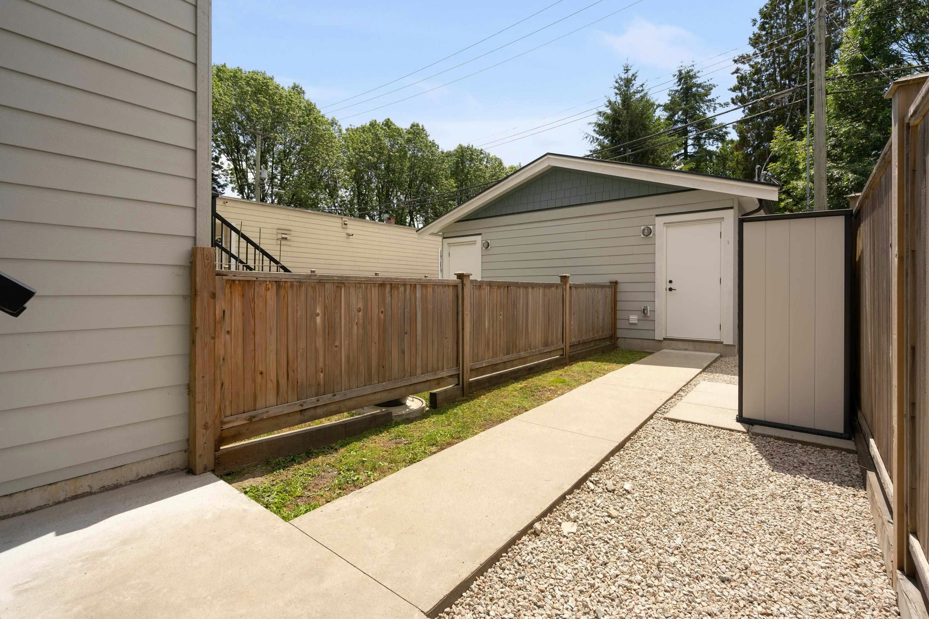 2196 E 19th Avenue, Vancouver, BC, V5N 2J6 - 21