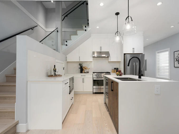 2196 E 19th Avenue, Vancouver, BC, V5N 2J6 - 11