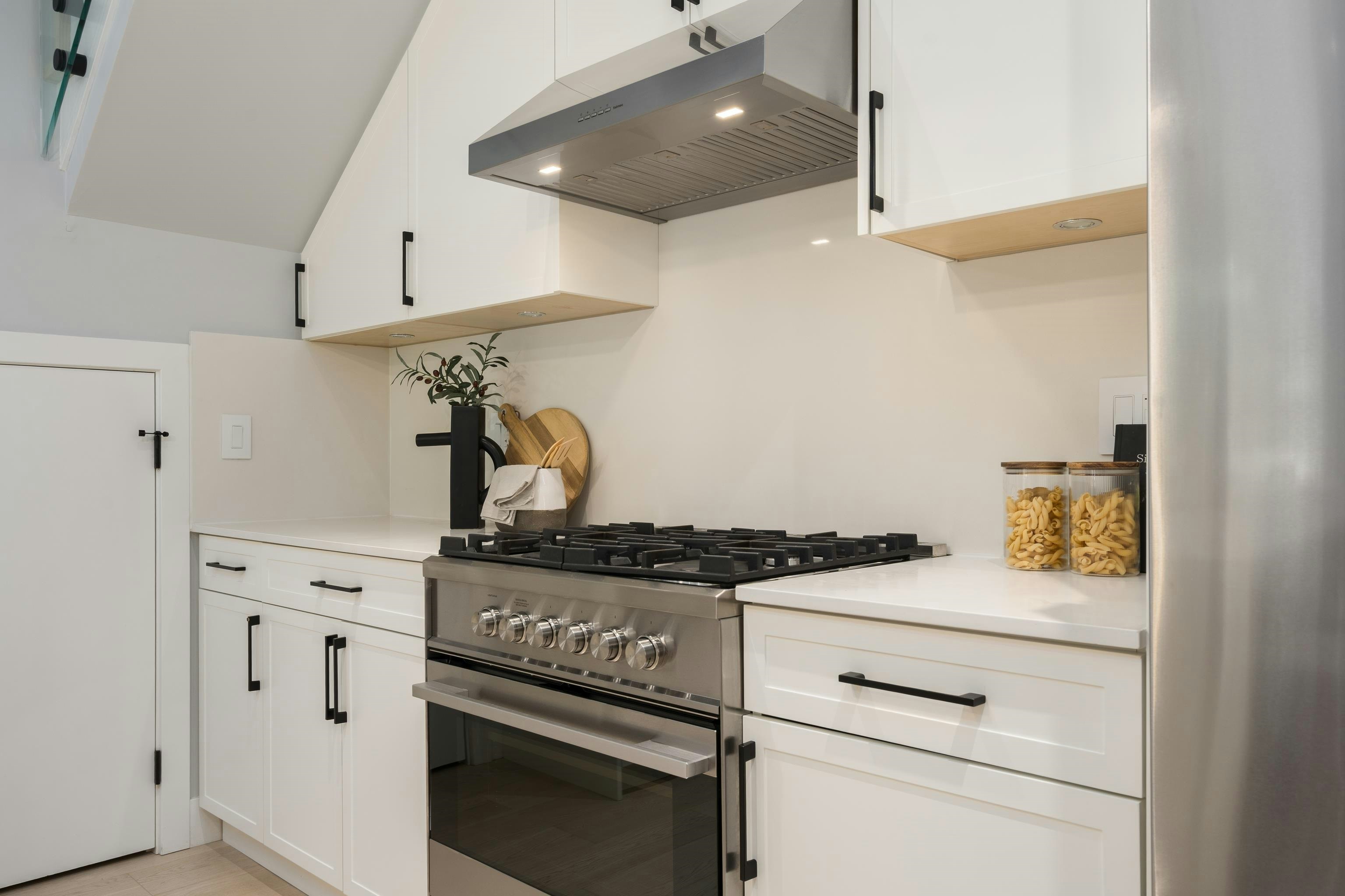 2196 E 19th Avenue, Vancouver, BC, V5N 2J6 - 12