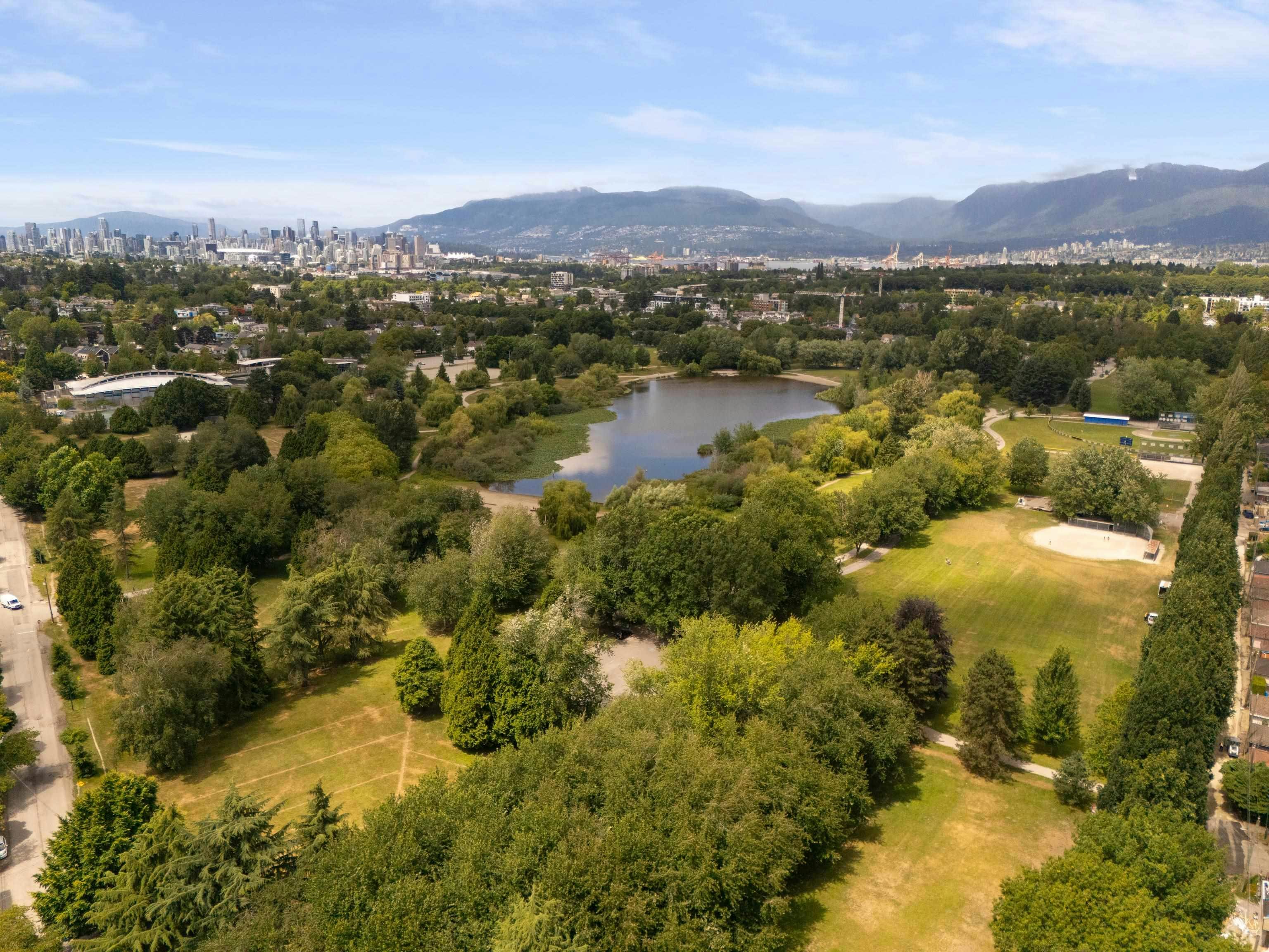 2196 E 19th Avenue, Vancouver, BC, V5N 2J6 - 24