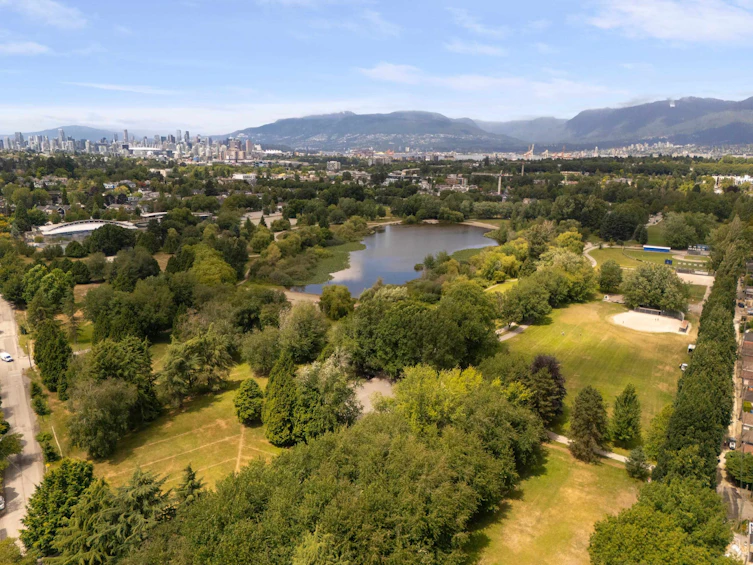 2196 E 19th Avenue, Vancouver, BC, V5N 2J6 - 24