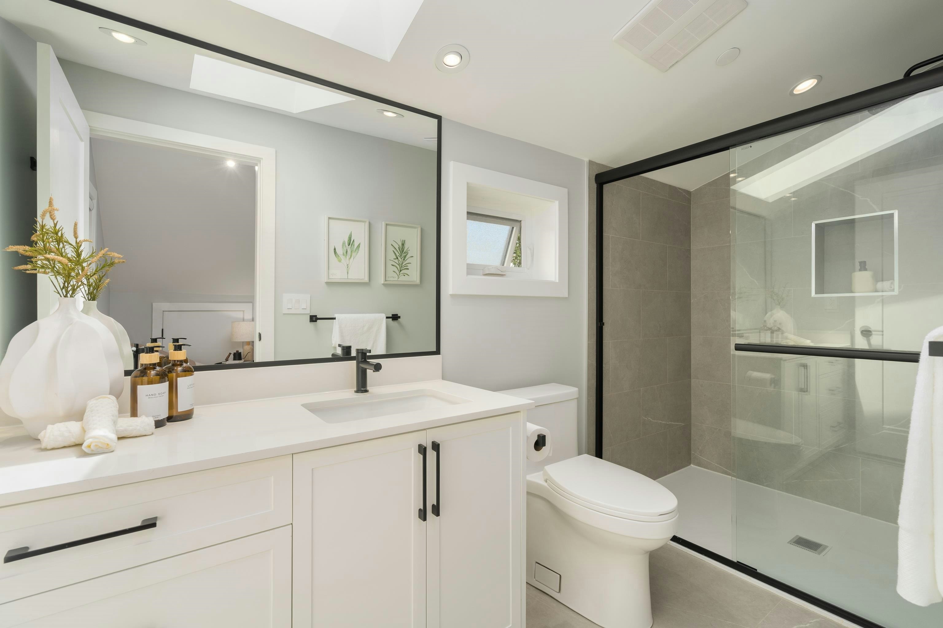 2196 E 19th Avenue, Vancouver, BC, V5N 2J6 - 18