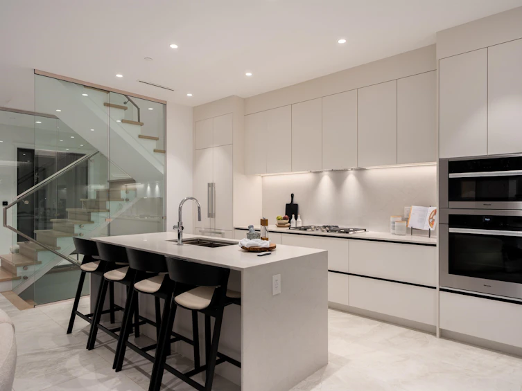 4007 W 19th Avenue, Vancouver, BC, V6S 1E2 - 10