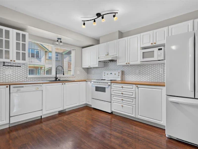 24-9470 Hazel Street - 5