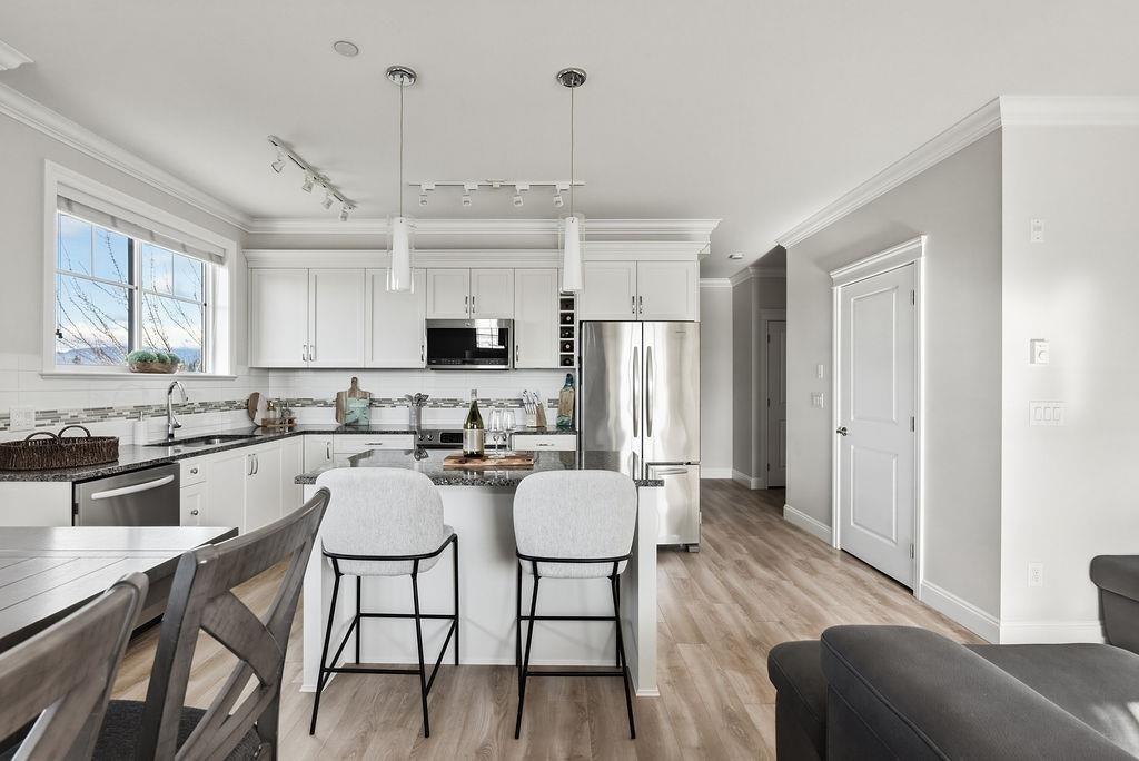 305-11862 226 Street - 4