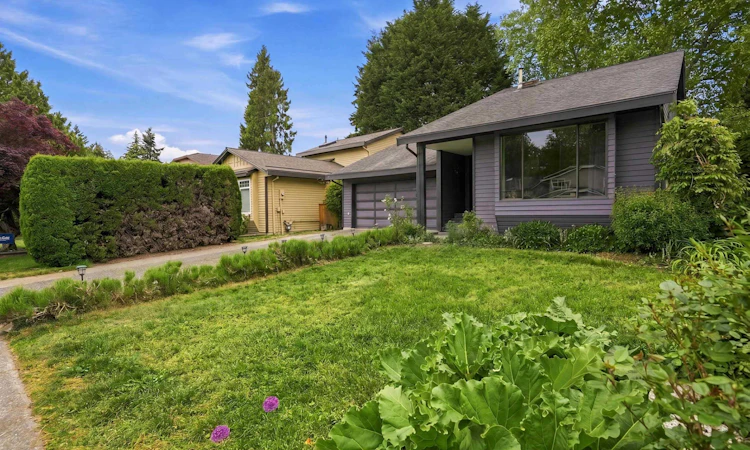 11837 Alderwood Crescent