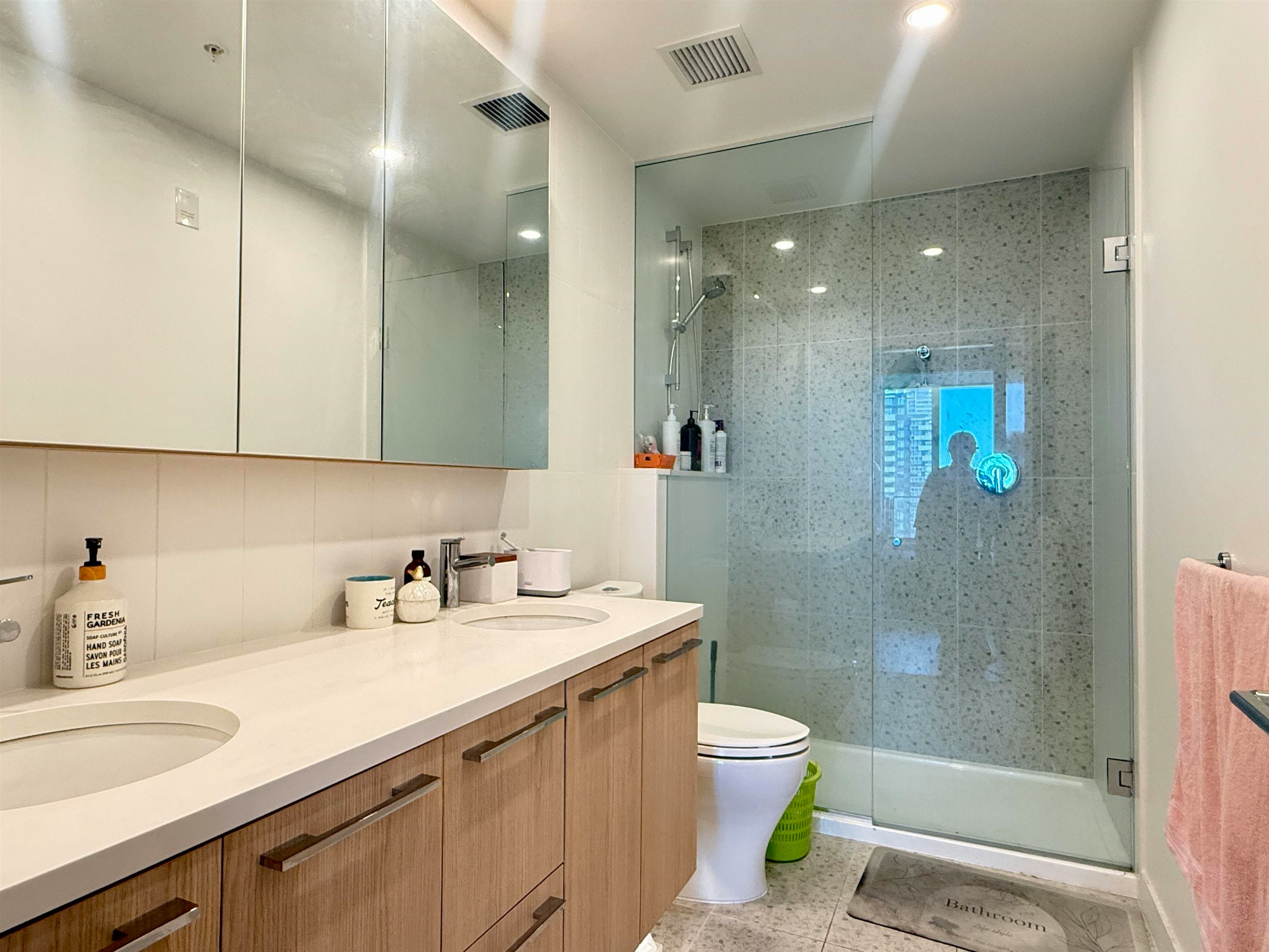 15xx-2425 Alpha Street, Burnaby, BC, V5C 0N6 - 10