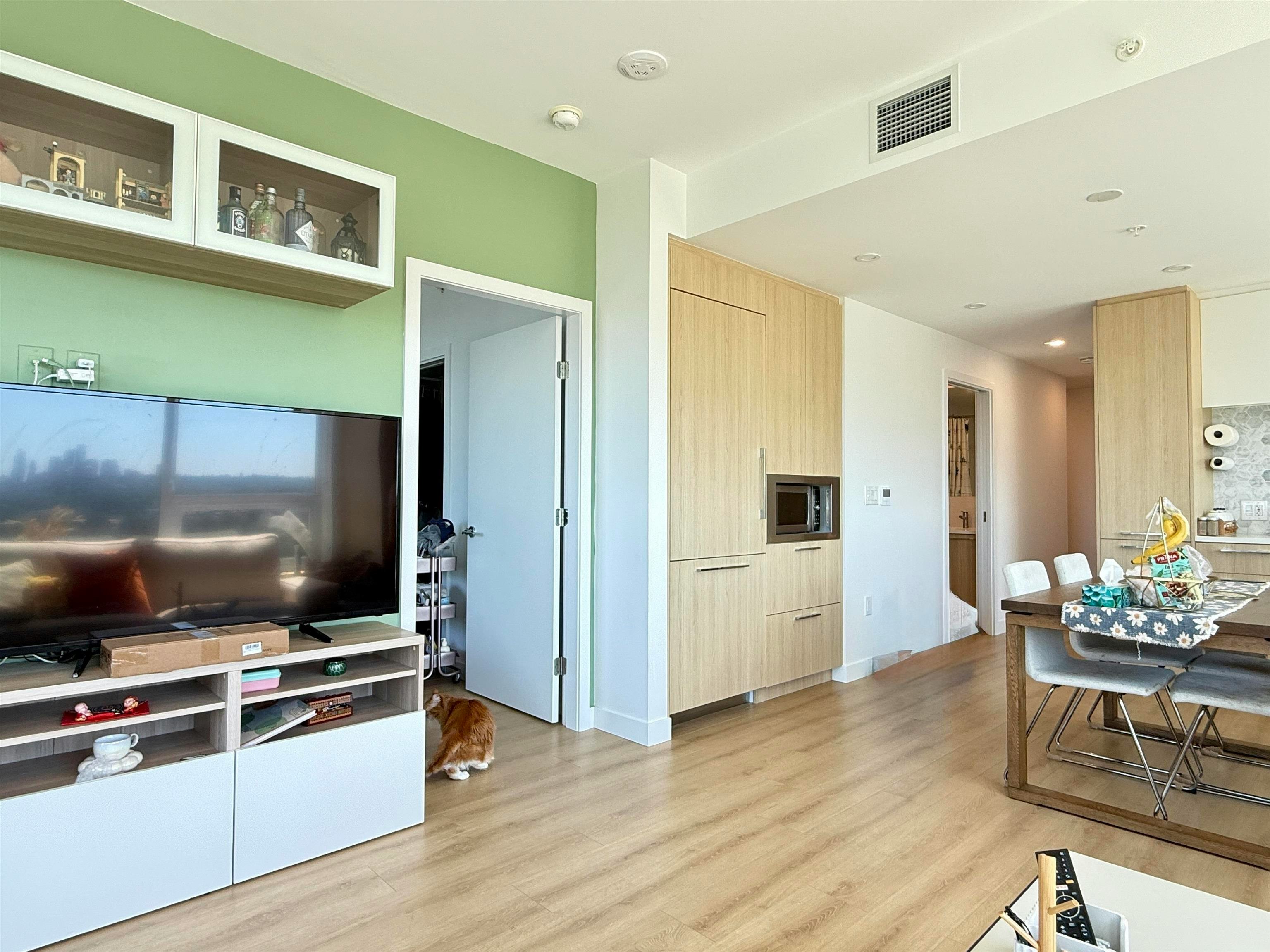 15xx-2425 Alpha Street, Burnaby, BC, V5C 0N6 - 5