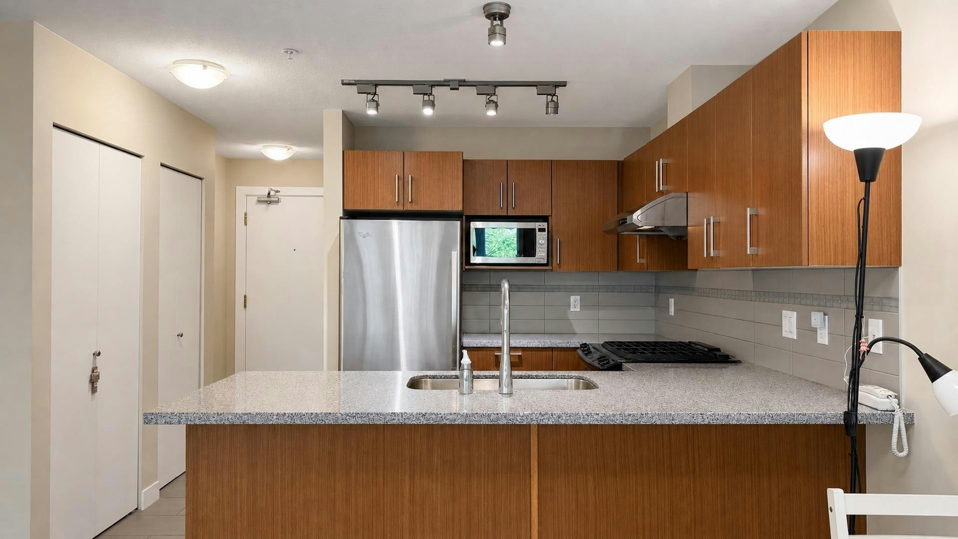 212-6828 Eckersley Road, Richmond, BC, V6Y 0E8 - 9