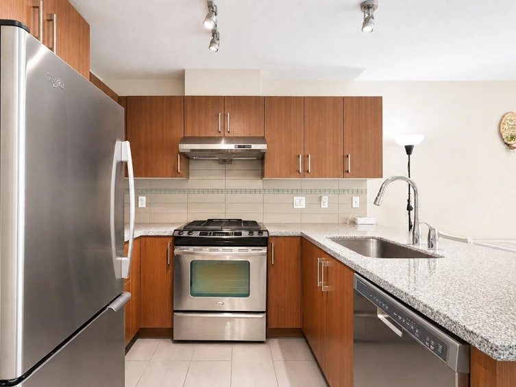 212-6828 Eckersley Road, Richmond, BC, V6Y 0E8 - 8