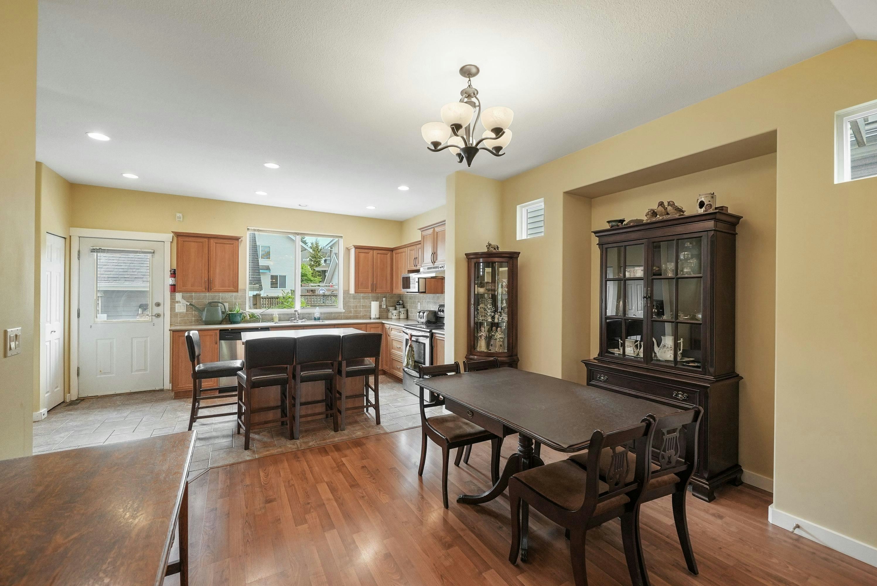 15130 62 Avenue, Surrey, BC, V3S 5J7 - 5