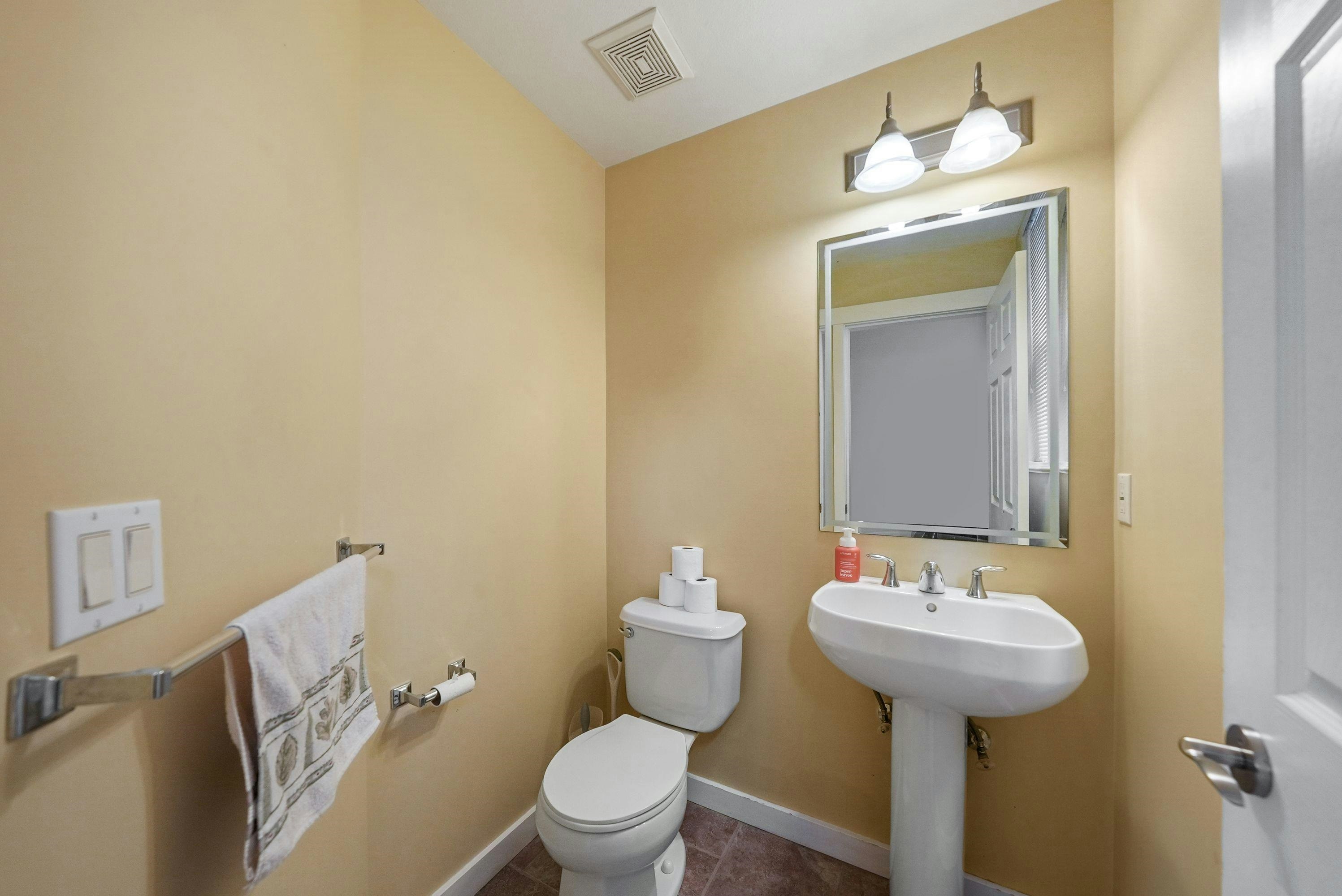 15130 62 Avenue, Surrey, BC, V3S 5J7 - 9