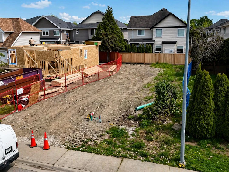 7340 196 Street, Langley, BC, V2Y 3C3