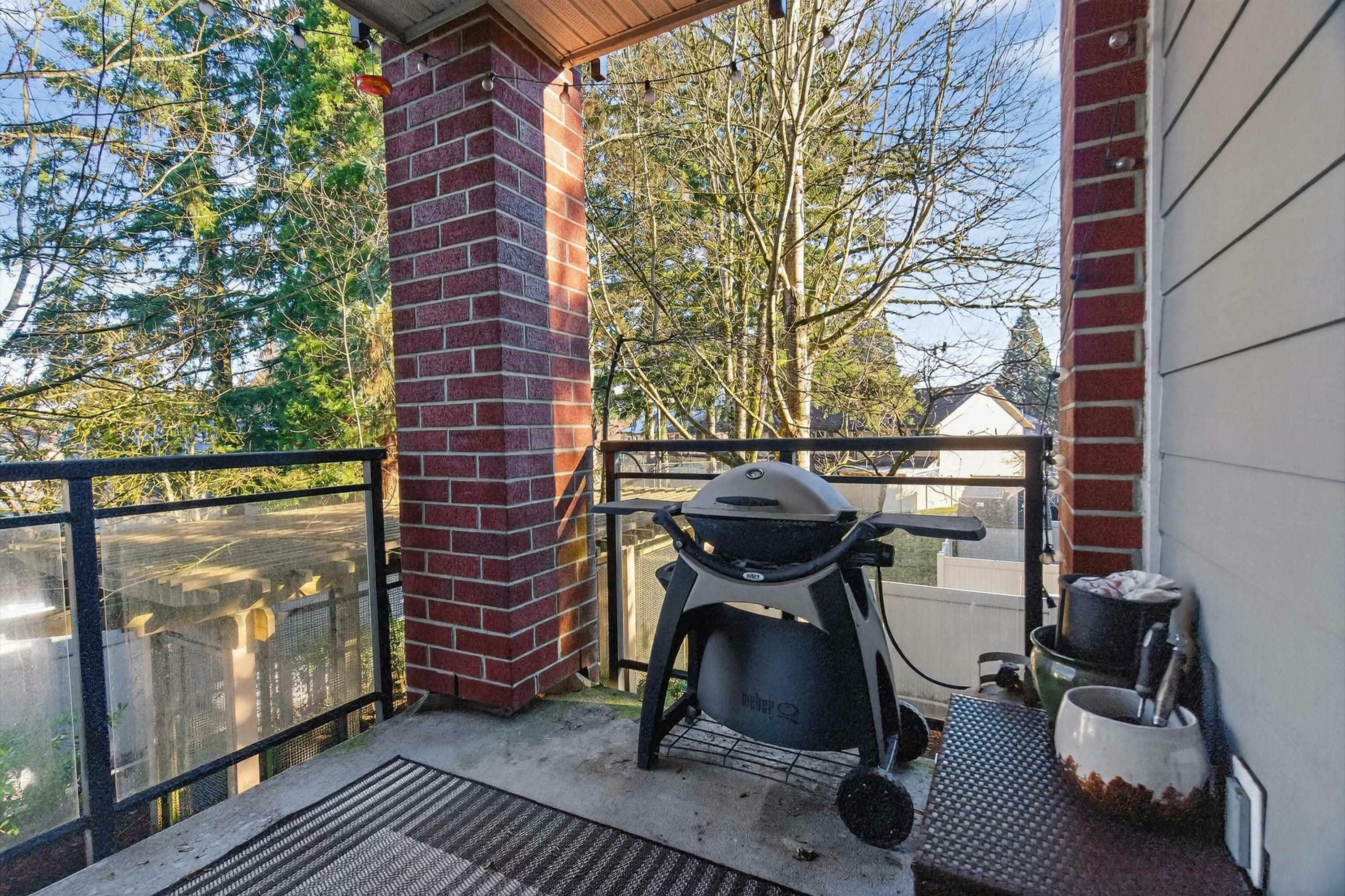 201-11950 Harris Road, Pitt Meadows, BC, V3Y 0B7 - 11