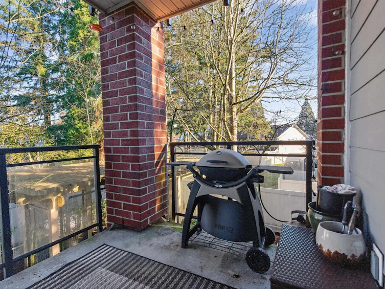 201-11950 Harris Road, Pitt Meadows, BC, V3Y 0B7 - 11