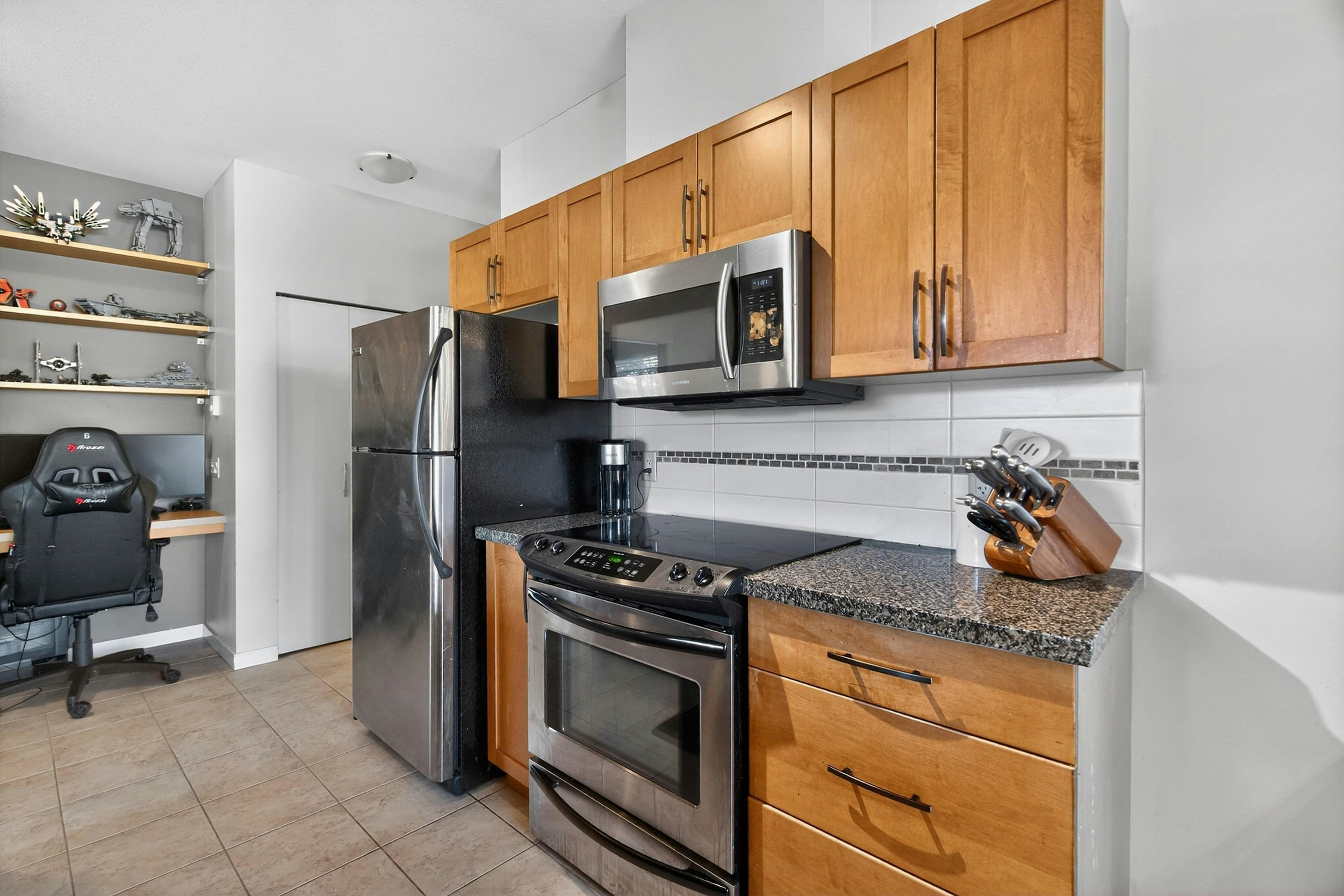 201-11950 Harris Road, Pitt Meadows, BC, V3Y 0B7 - 6