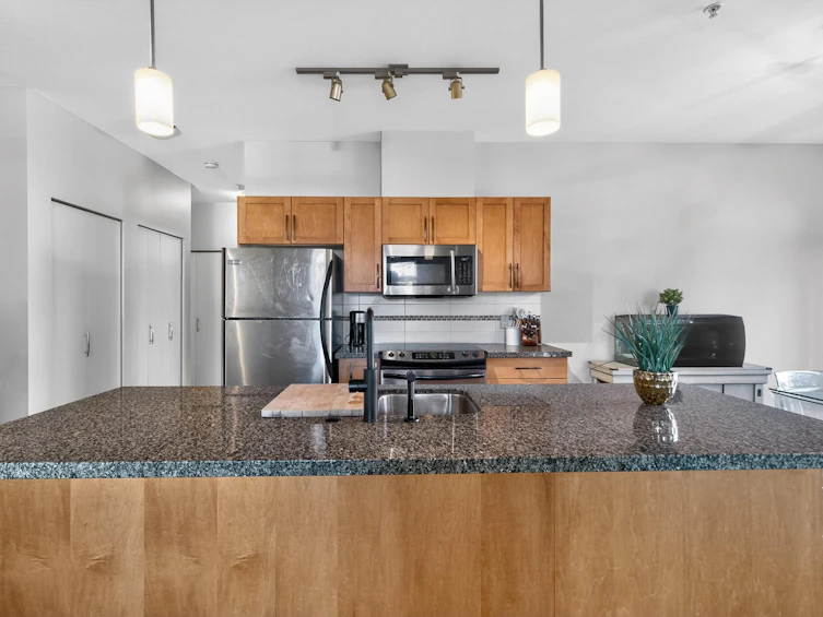 201-11950 Harris Road, Pitt Meadows, BC, V3Y 0B7 - 12