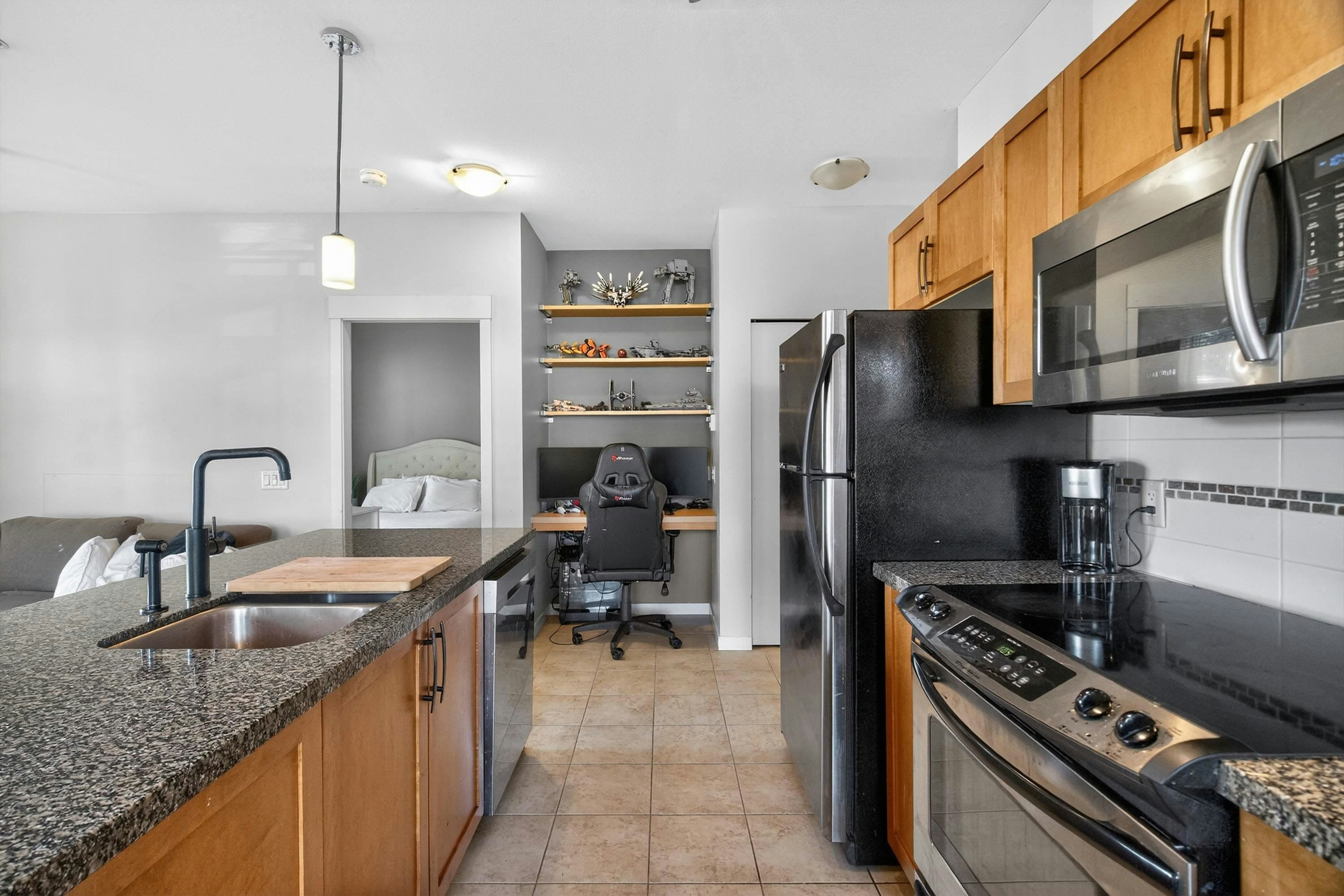 201-11950 Harris Road, Pitt Meadows, BC, V3Y 0B7 - 13