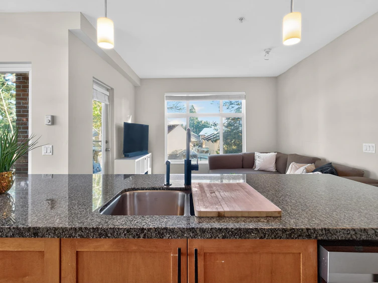 201-11950 Harris Road, Pitt Meadows, BC, V3Y 0B7 - 9