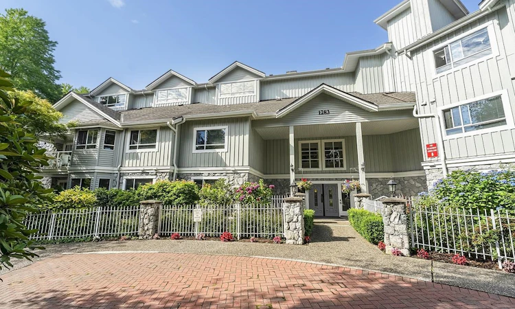 109-1283 Parkgate Avenue