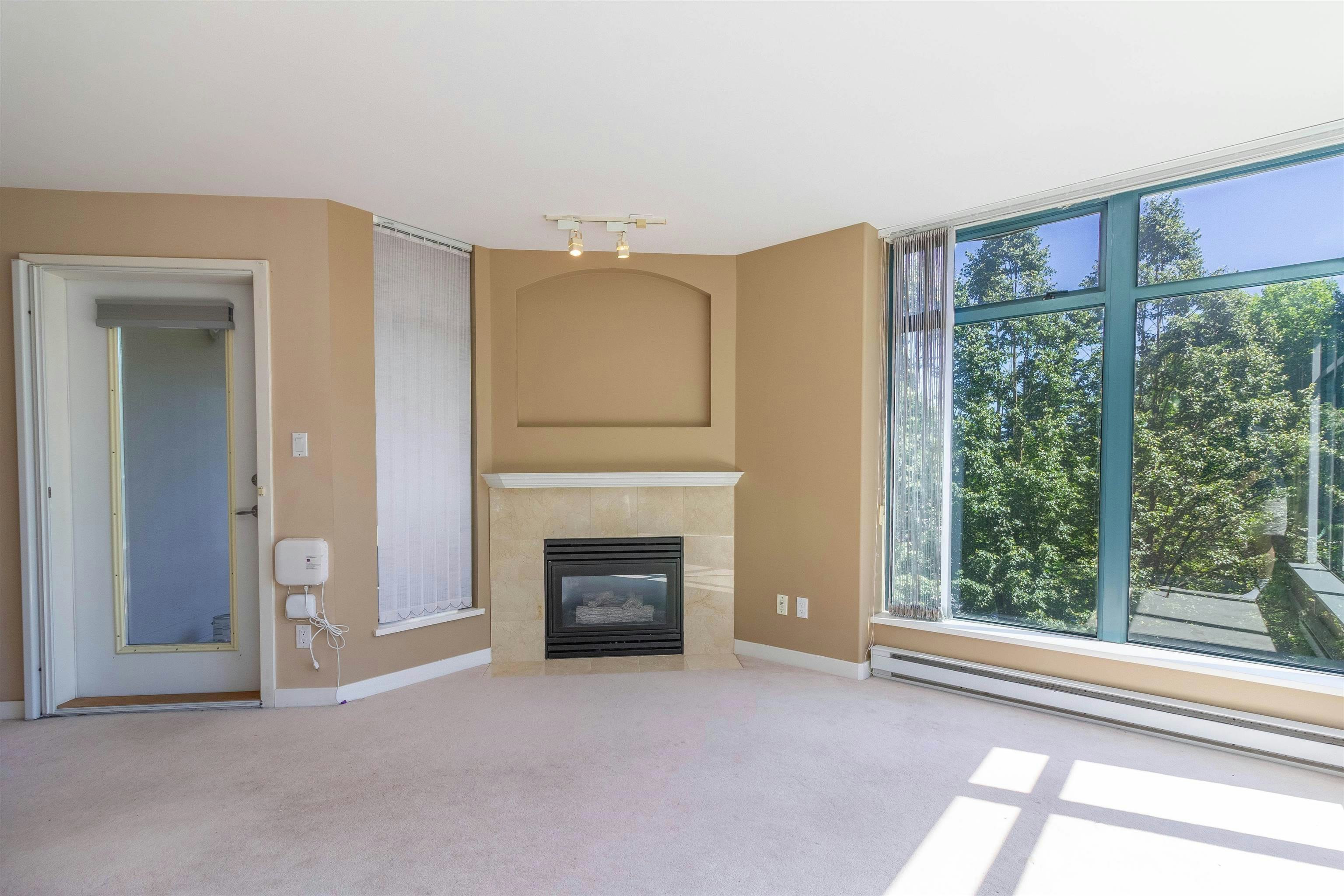 501-4567 Hazel Street, Burnaby, BC, V5H 4V4 - 4