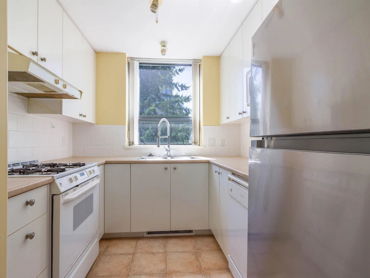 501-4567 Hazel Street, Burnaby, BC, V5H 4V4 - 9
