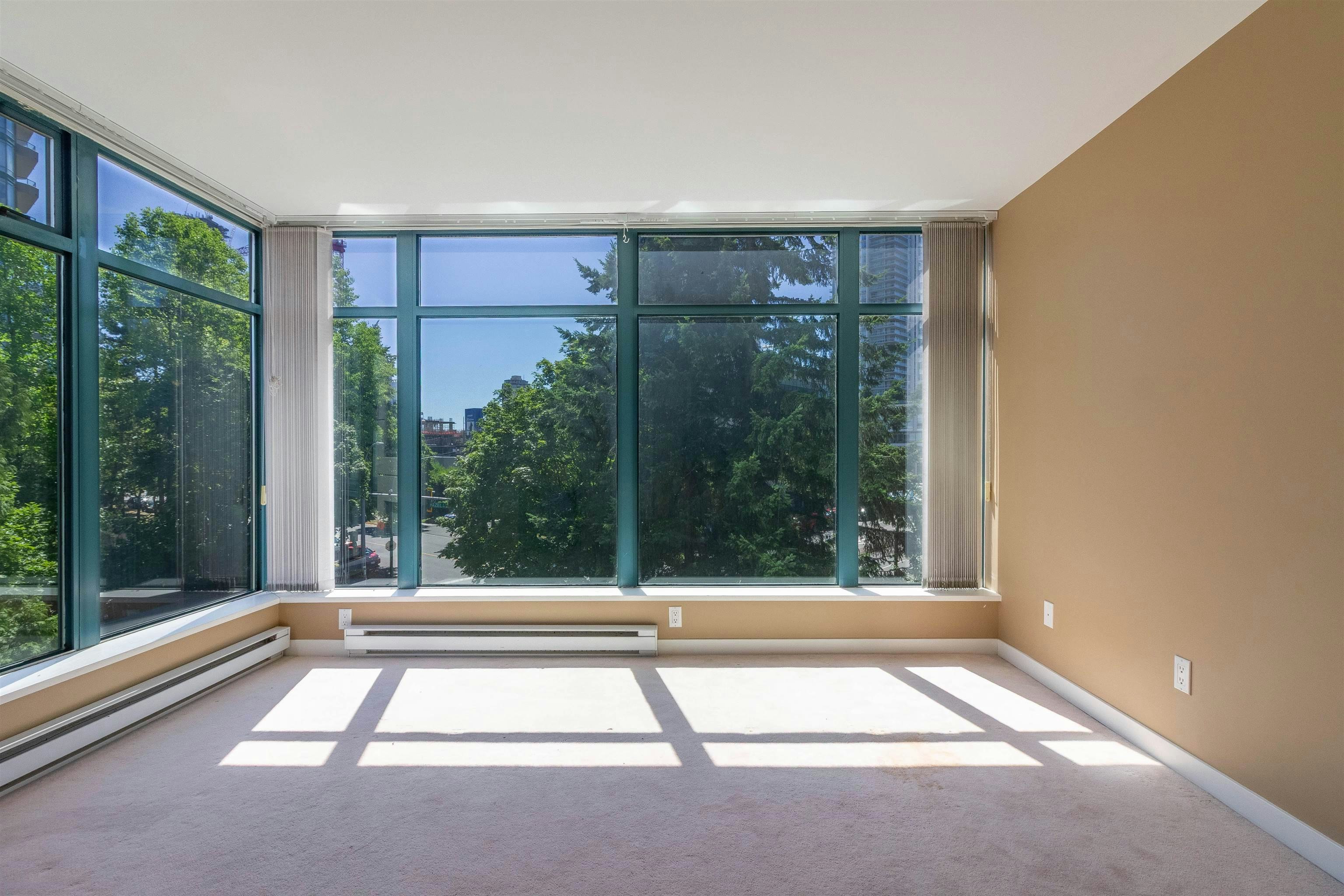 501-4567 Hazel Street, Burnaby, BC, V5H 4V4 - 3