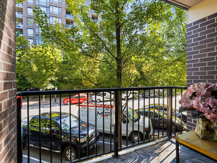 205-175 W 1st Street, North Vancouver, BC, V7M 3N9 - 27