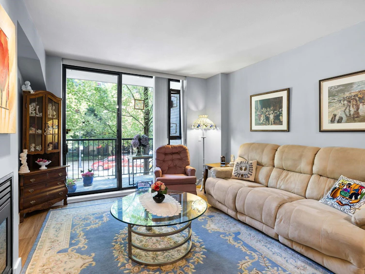 205-175 W 1st Street, North Vancouver, BC, V7M 3N9 - 4