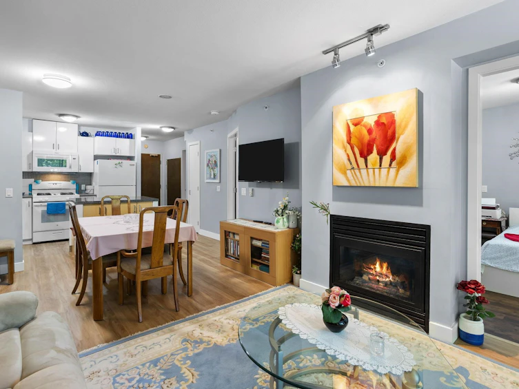 205-175 W 1st Street, North Vancouver, BC, V7M 3N9 - 7
