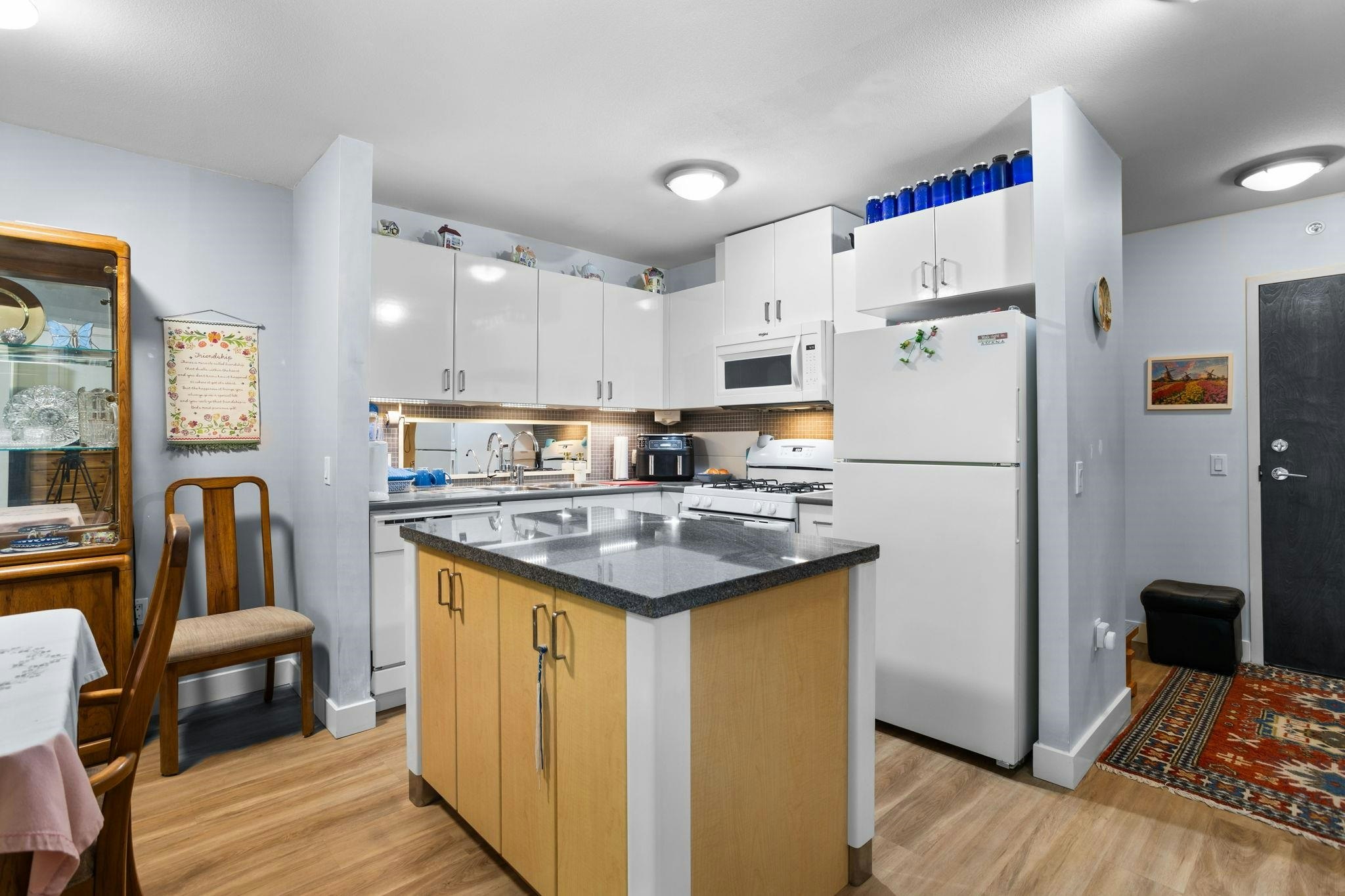 205-175 W 1st Street, North Vancouver, BC, V7M 3N9 - 11