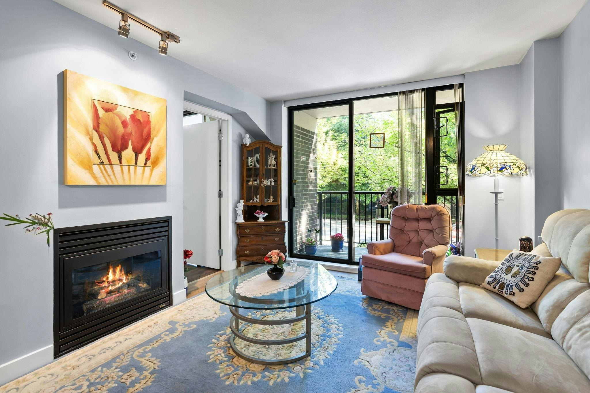 205-175 W 1st Street - 2
