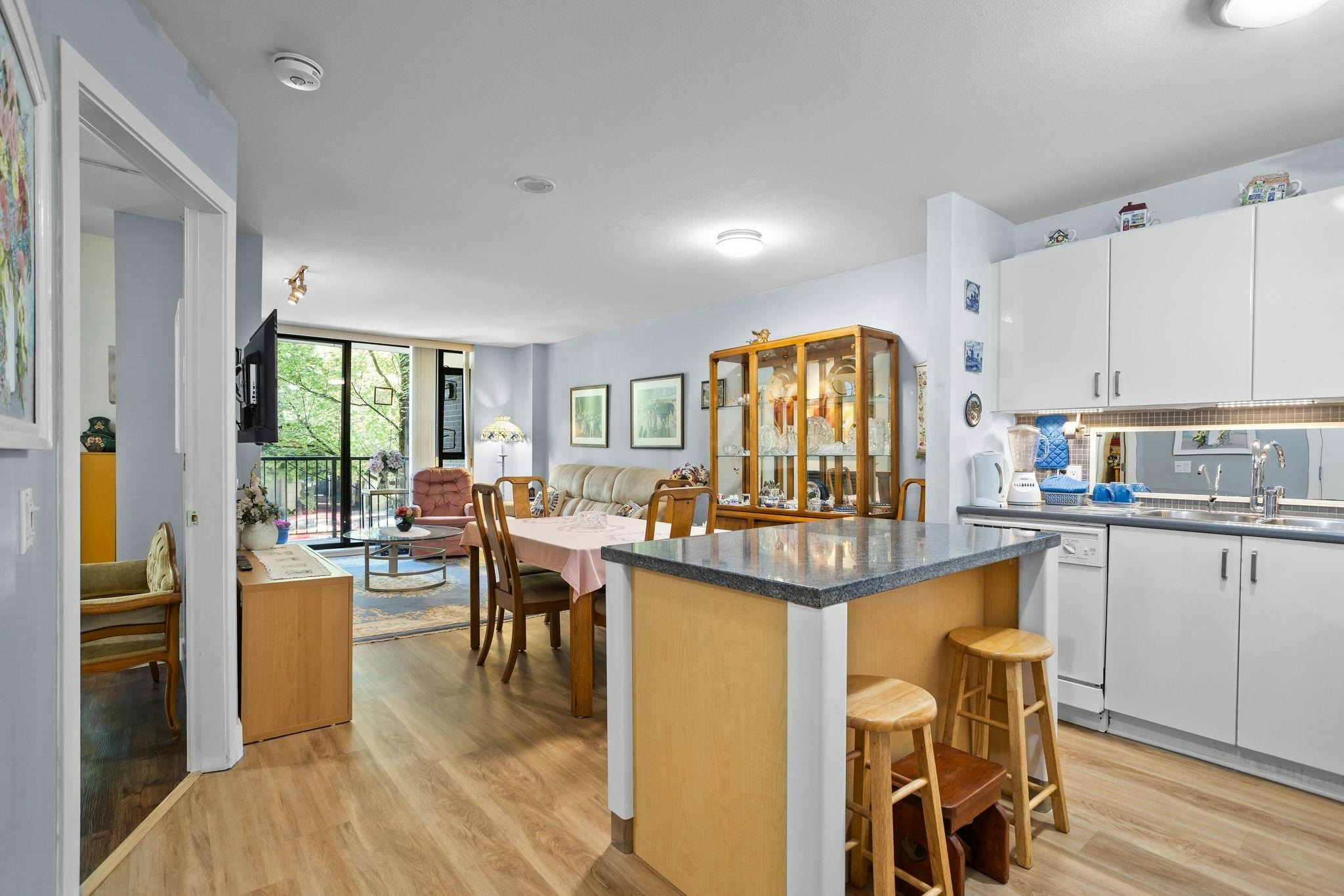 205-175 W 1st Street, North Vancouver, BC, V7M 3N9 - 9