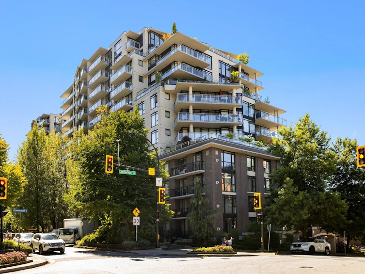 205-175 W 1st Street, North Vancouver, BC, V7M 3N9
