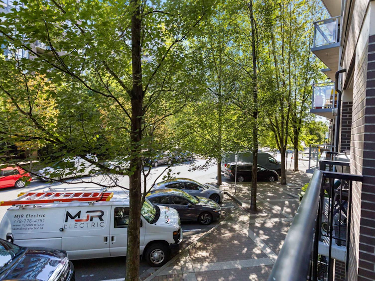 205-175 W 1st Street, North Vancouver, BC, V7M 3N9 - 28
