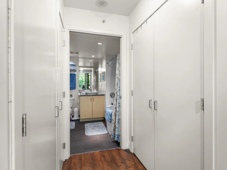 205-175 W 1st Street, North Vancouver, BC, V7M 3N9 - 19