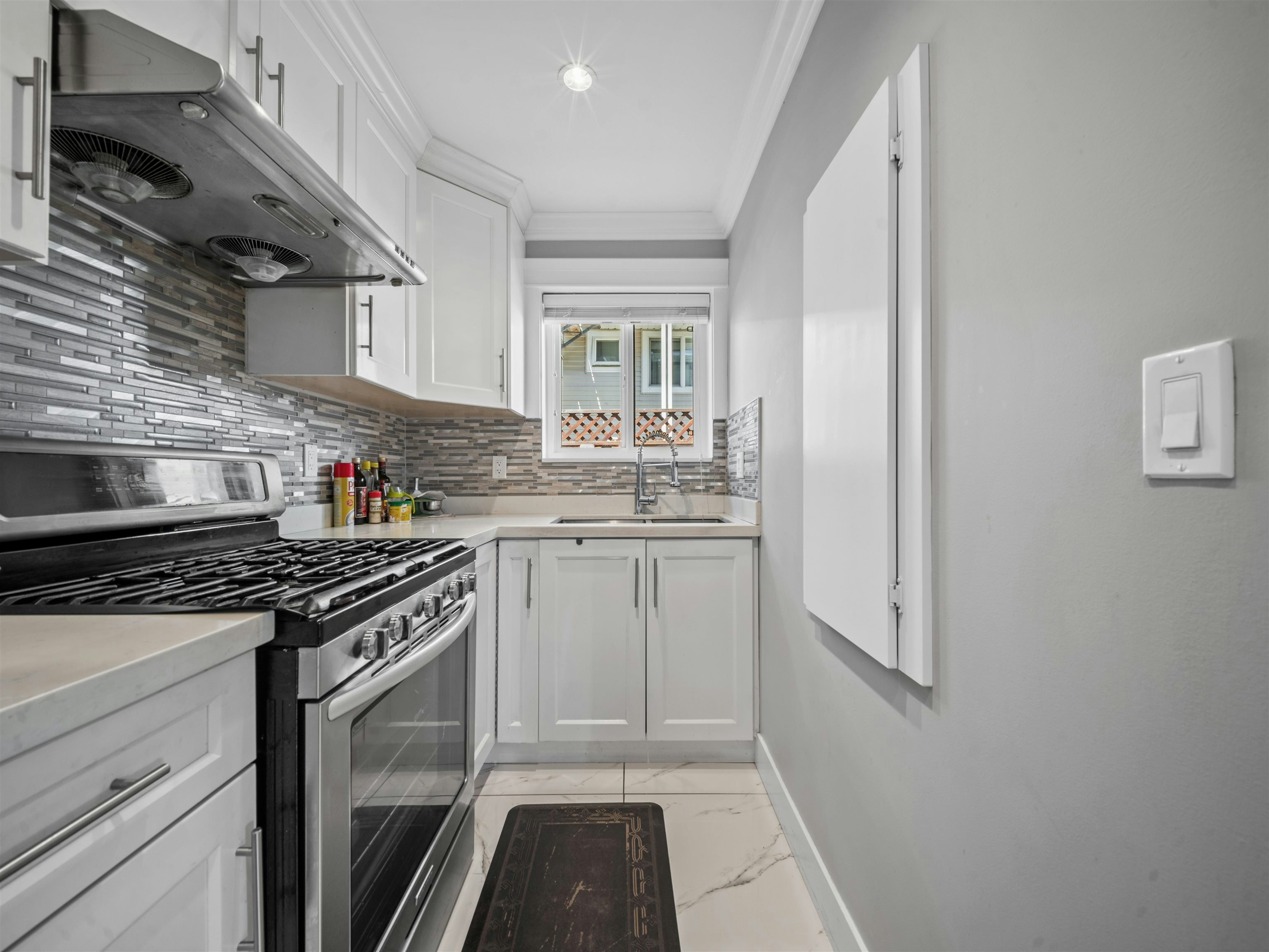 7626 Hedley Avenue, Burnaby, BC, V5E 2R3 - 18