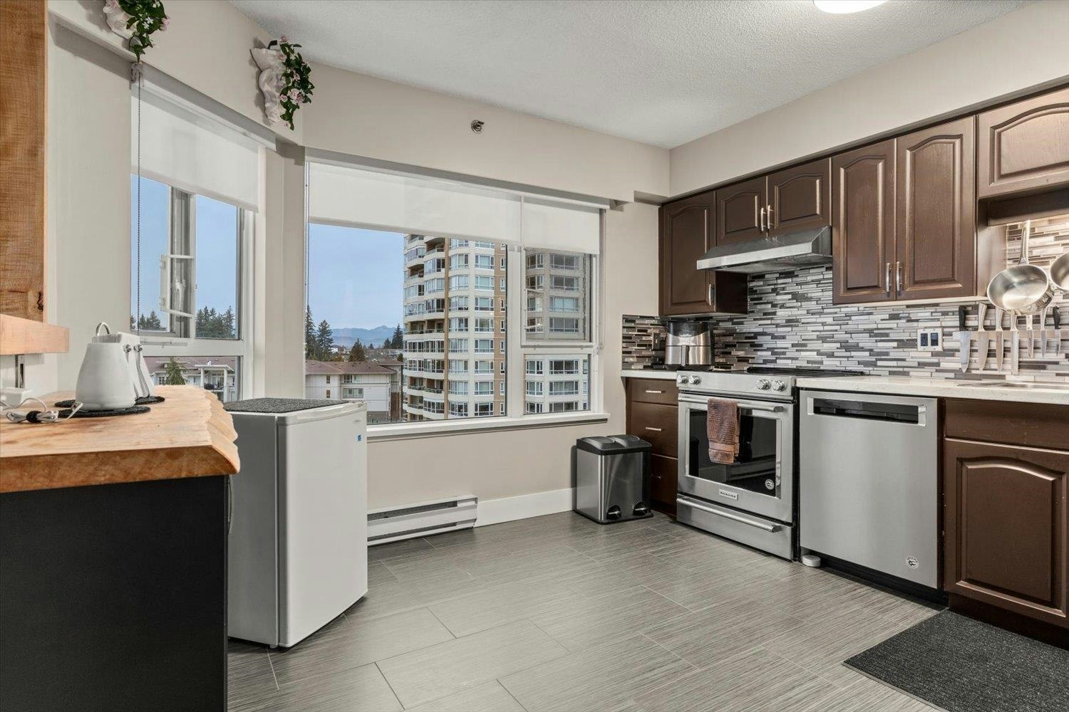 701-3170 Gladwin Road, Abbotsford, BC, V2T 5T5 - 8
