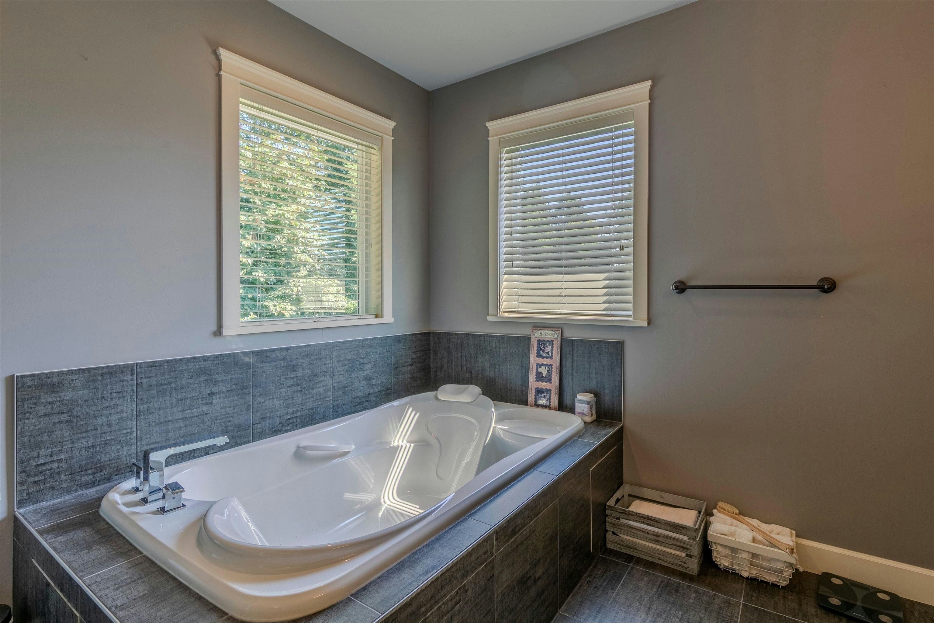 35159 Mcewen Avenue, Mission, BC, V2V 6R4 - 24