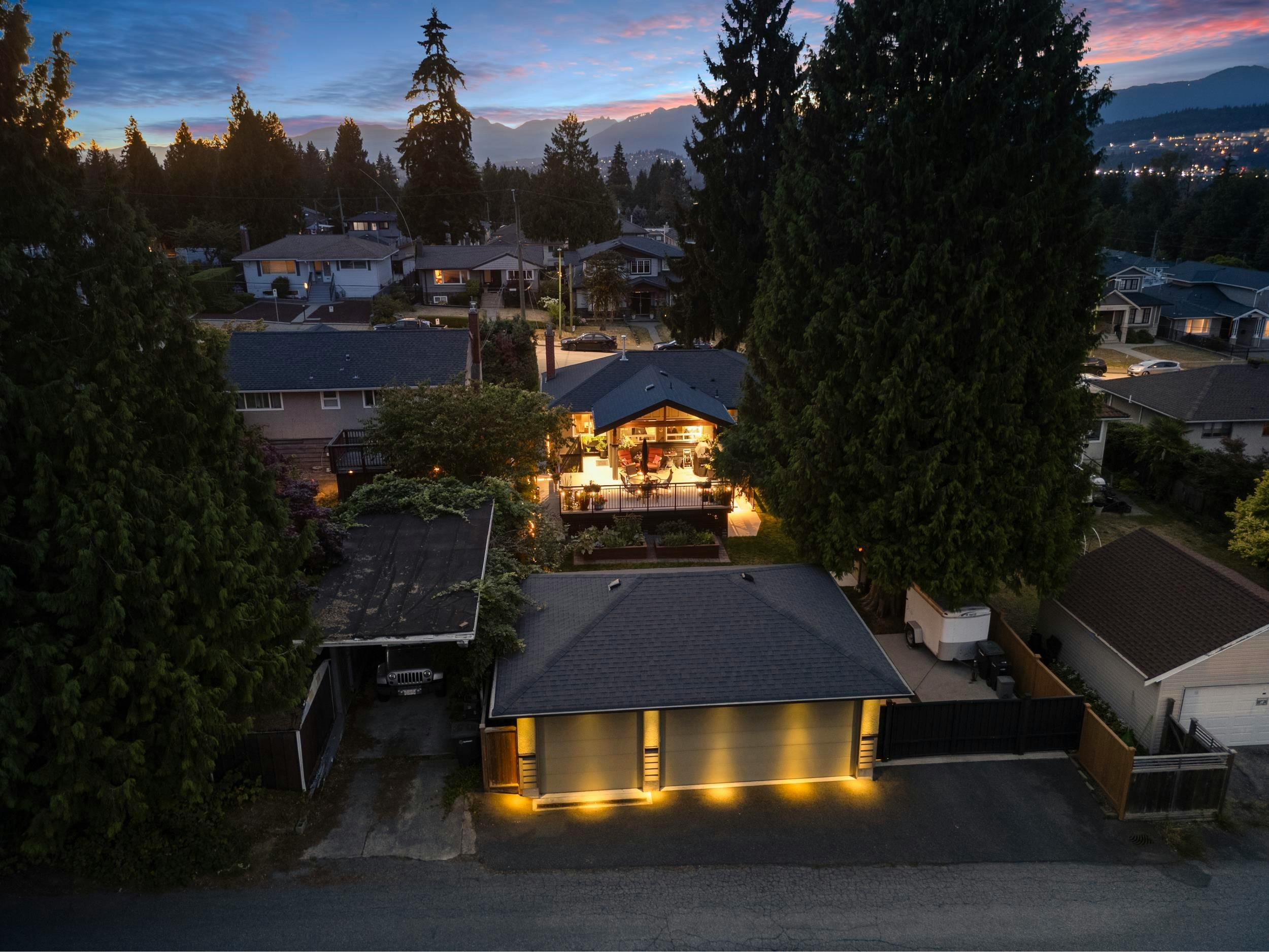 8236 17th Avenue, Burnaby, BC, V3N 1M8 - 40