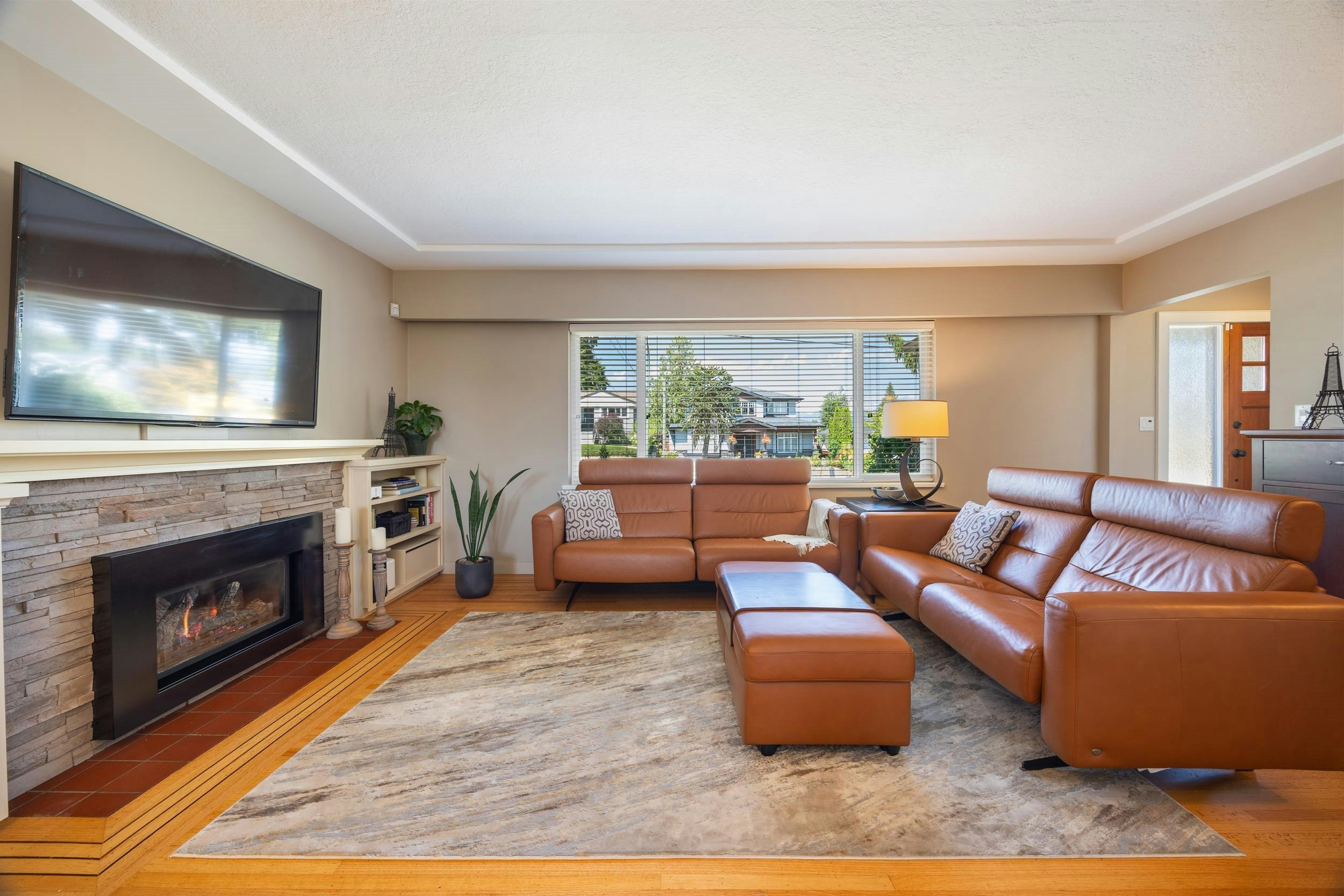 8236 17th Avenue, Burnaby, BC, V3N 1M8 - 6