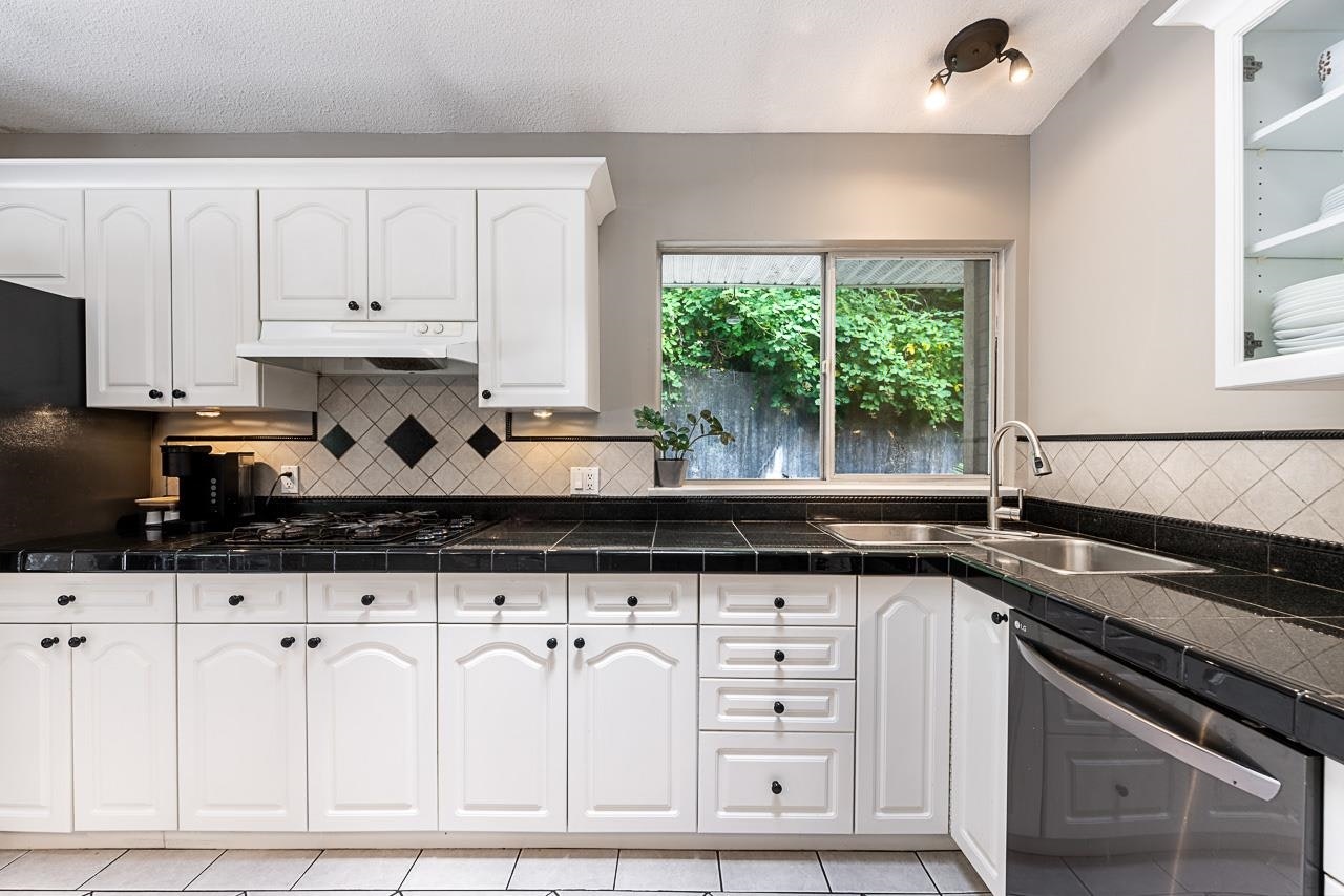 24400 56 Avenue, Langley, BC, V2Z 1E9 - 12