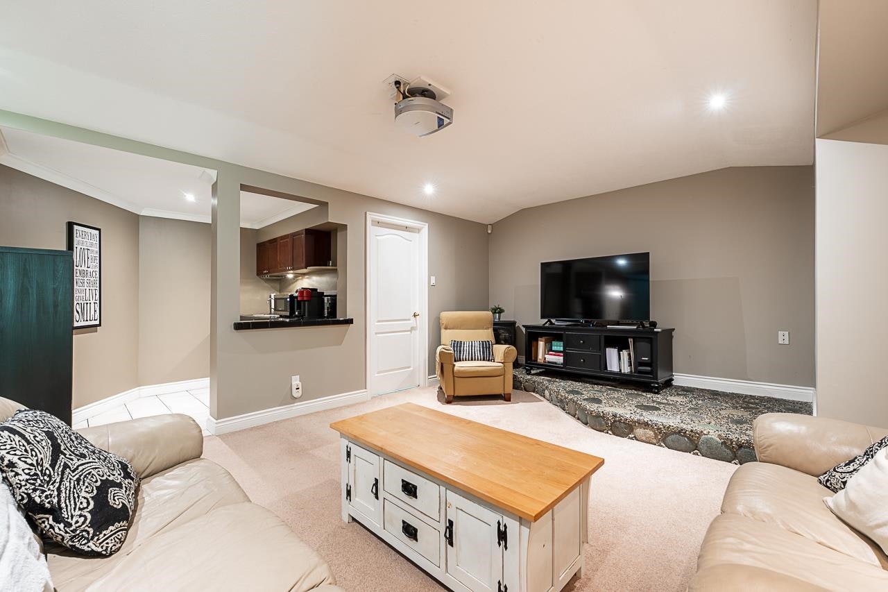 24400 56 Avenue, Langley, BC, V2Z 1E9 - 21