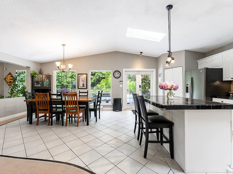 24400 56 Avenue, Langley, BC, V2Z 1E9 - 11